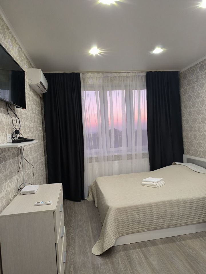 Квартира c удобным местоpаcположением!