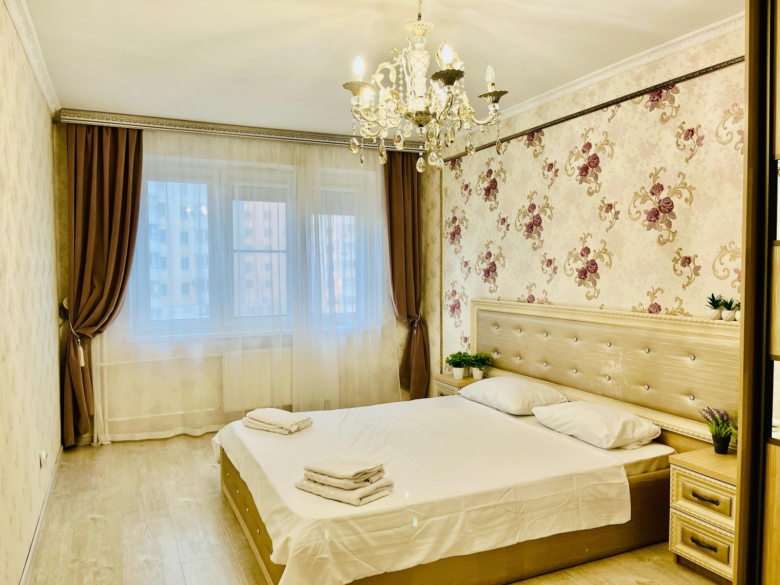 2к квартира с хорошим ремонтом, мебелью и все необходимым  в 300 метрах от моря на 6 спальных мест 