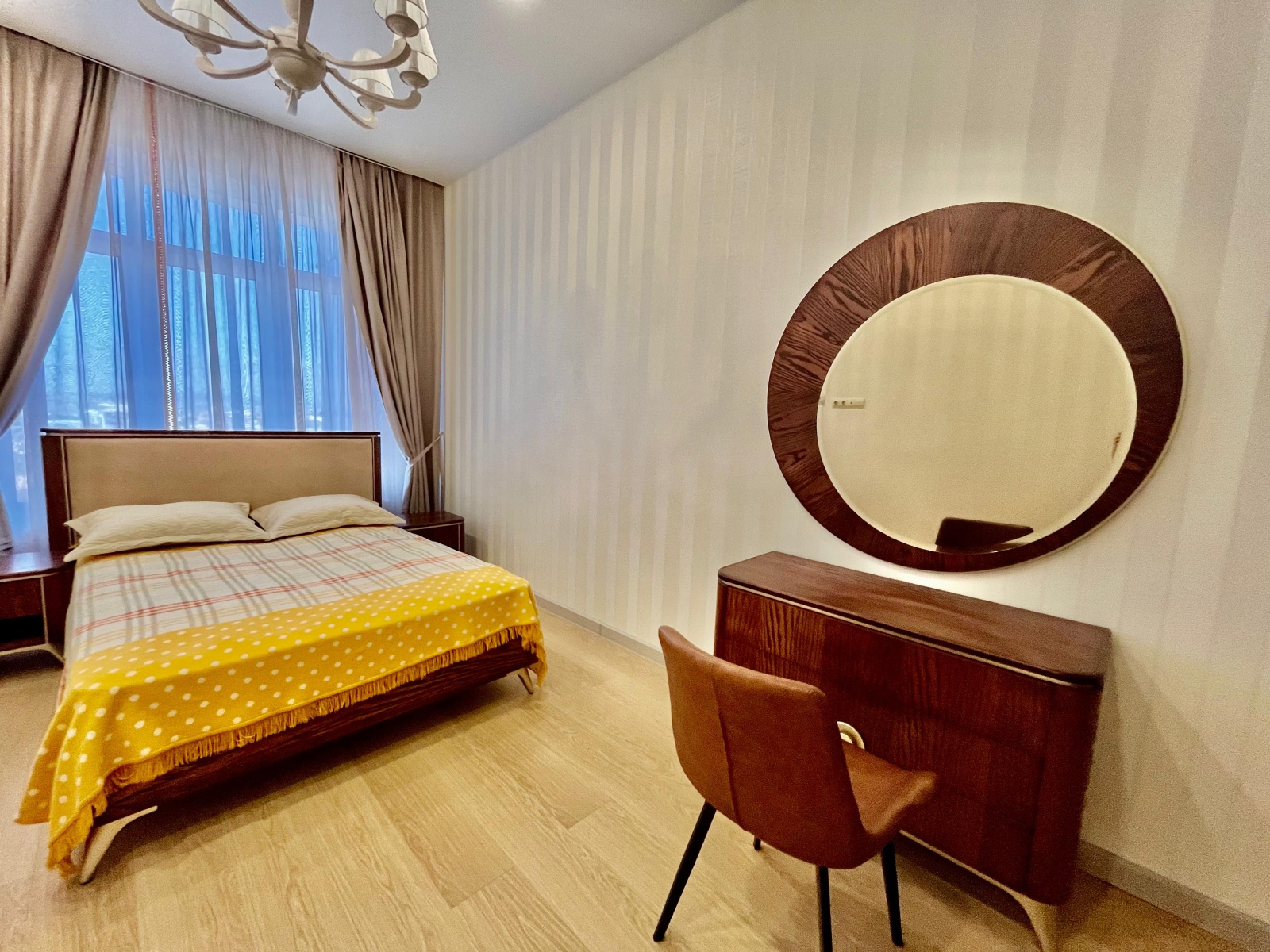 Стильная трёхкомнатная квартира