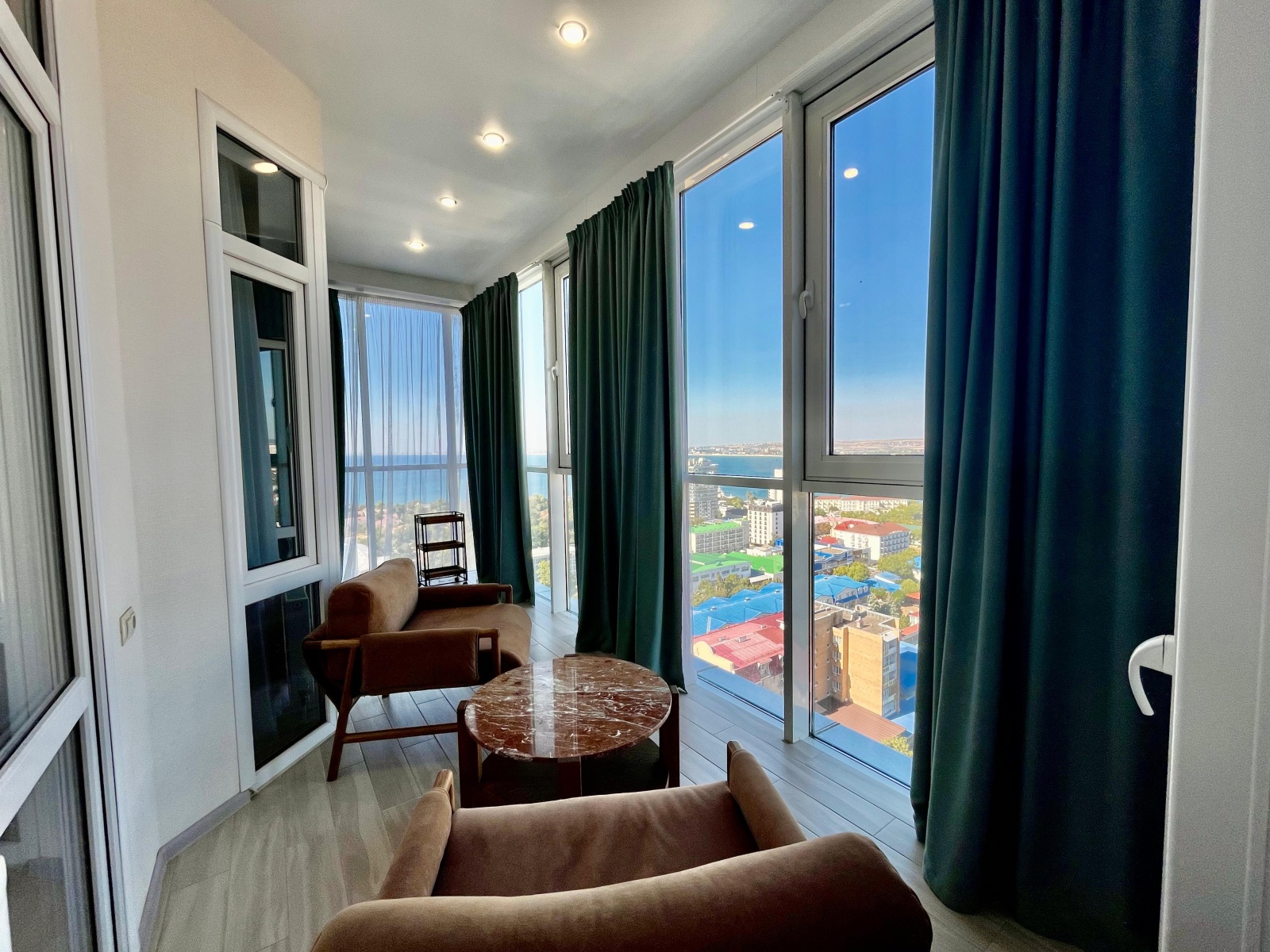 Стильная трёхкомнатная квартира