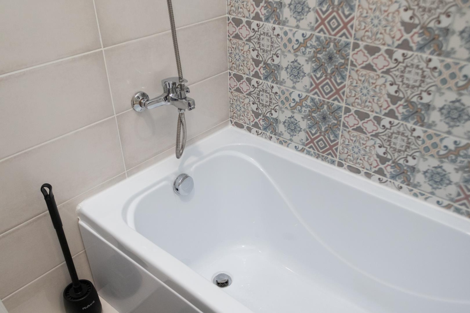 Вас ждет уютная студия рядом с Кипарисовым озером – идеальное место для релакса!