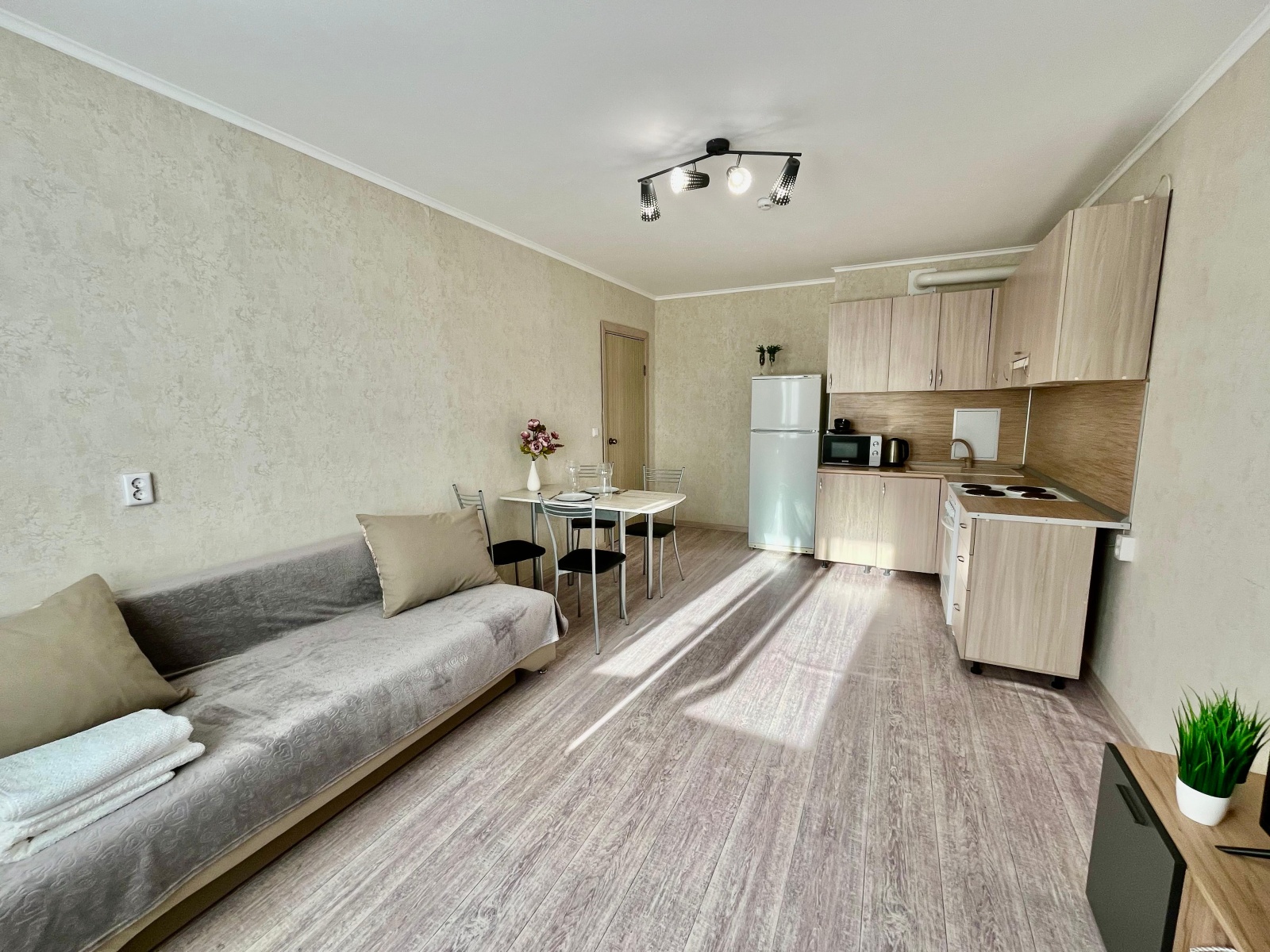 Студия с видом на море