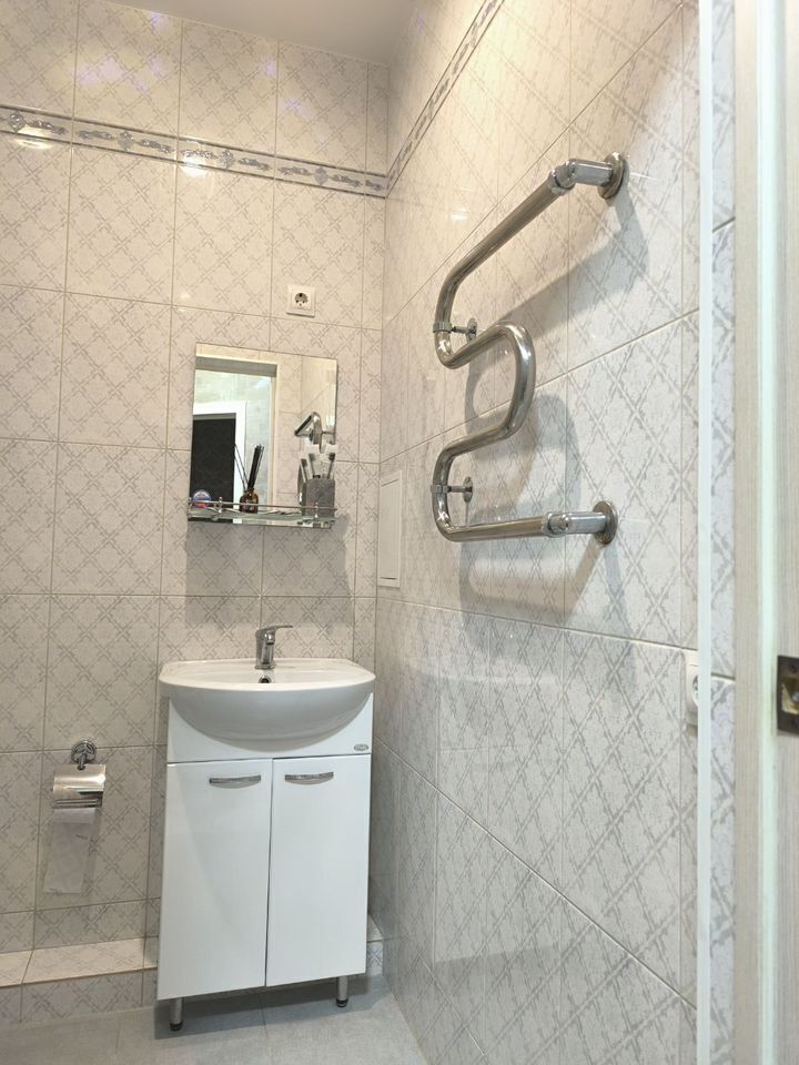 Квартира c удобным местоpаcположением!