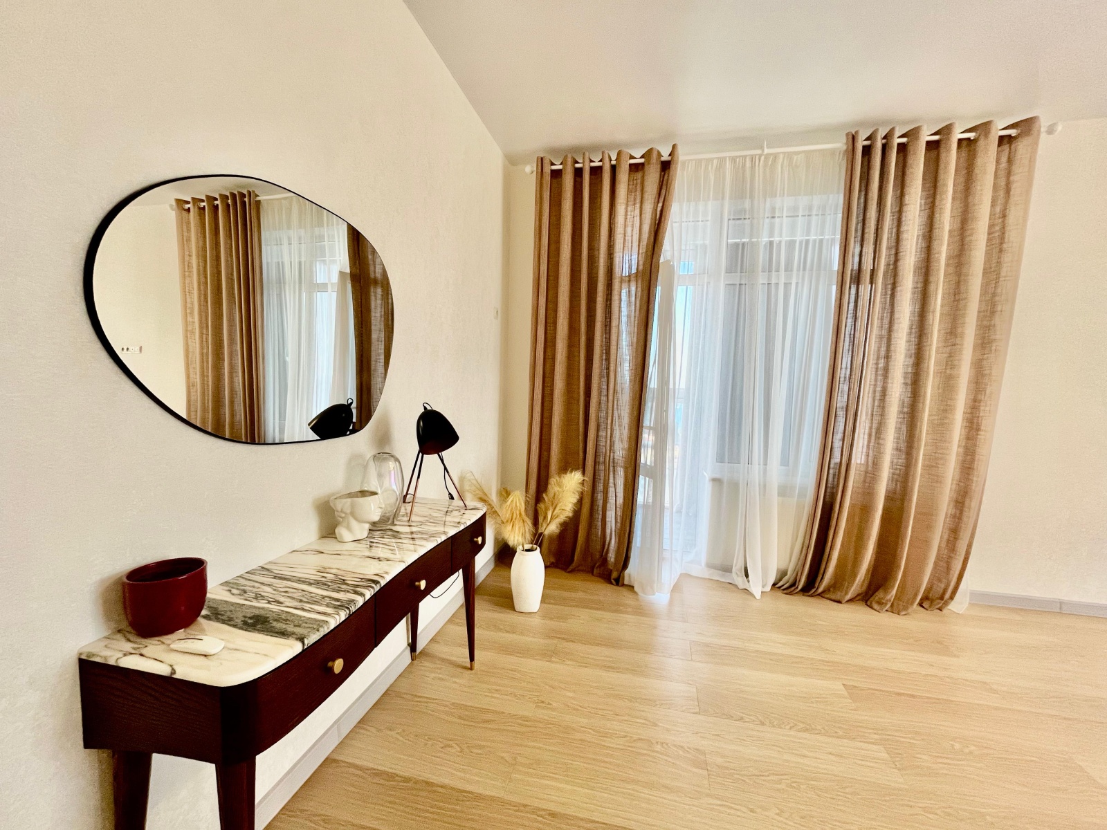 Стильная трёхкомнатная квартира