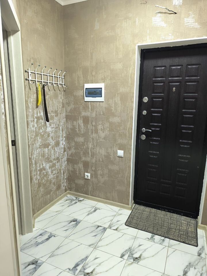 Квартира c удобным местоpаcположением!