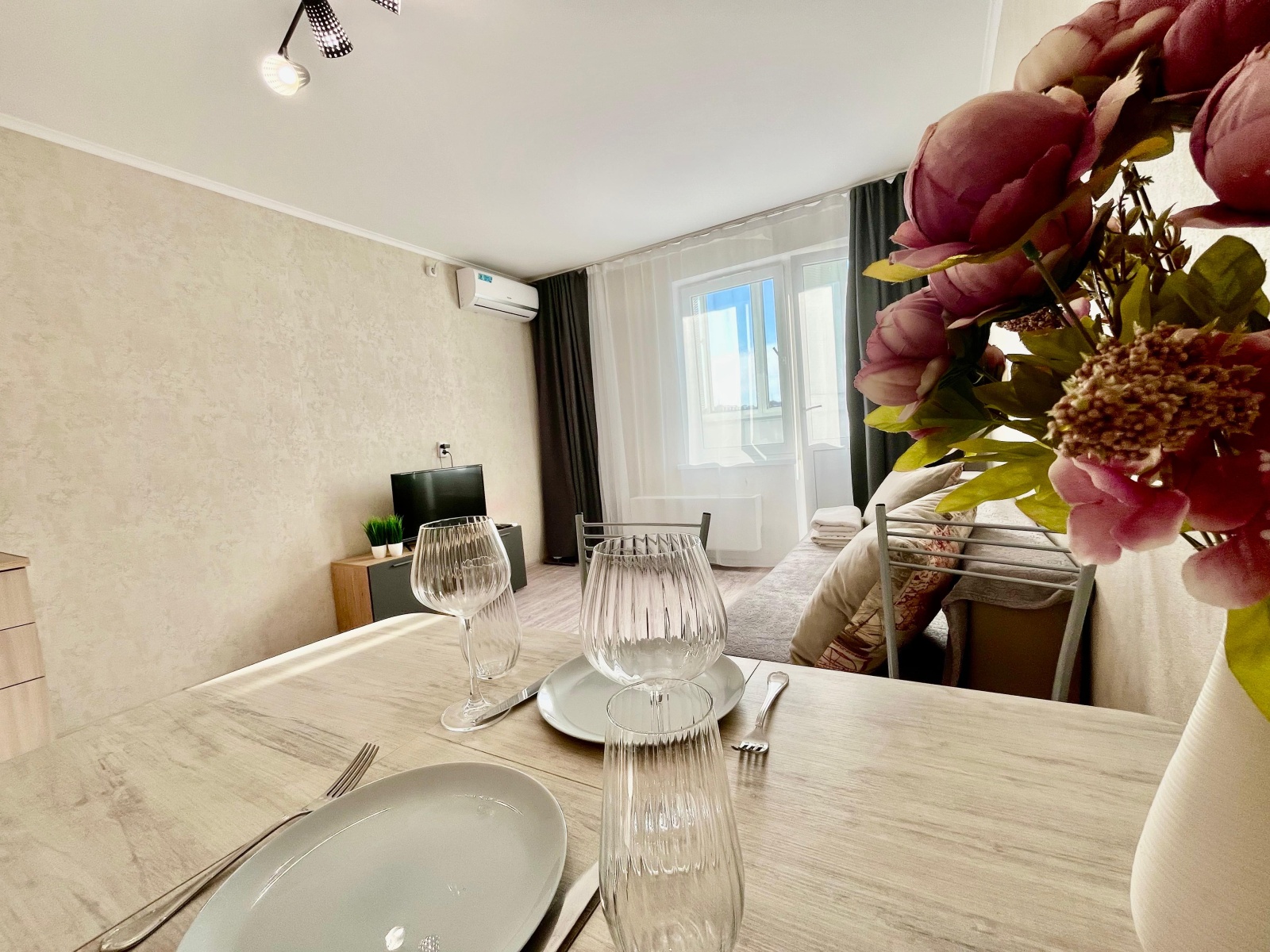 Студия с видом на море