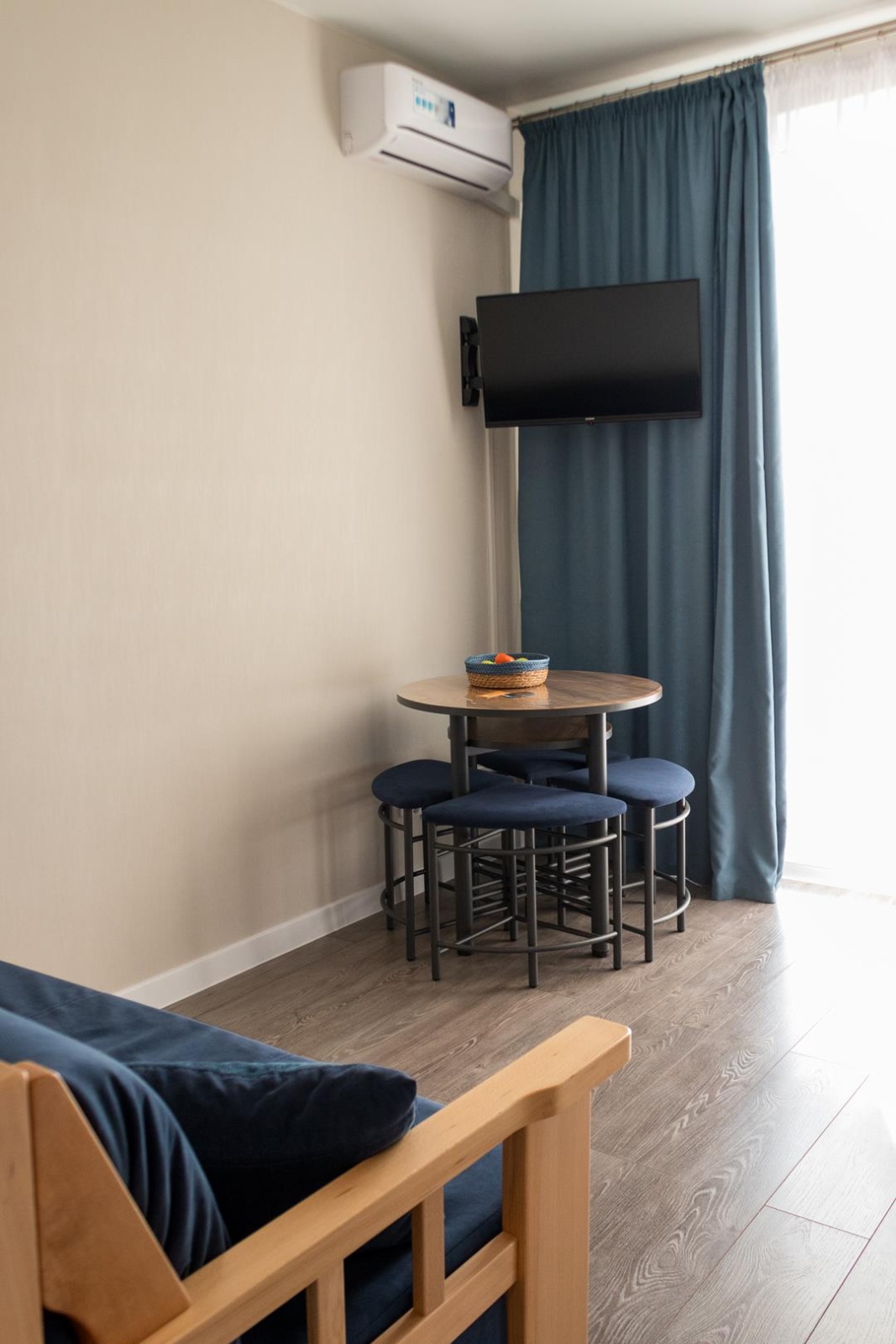 Вас ждет уютная студия рядом с Кипарисовым озером – идеальное место для релакса!