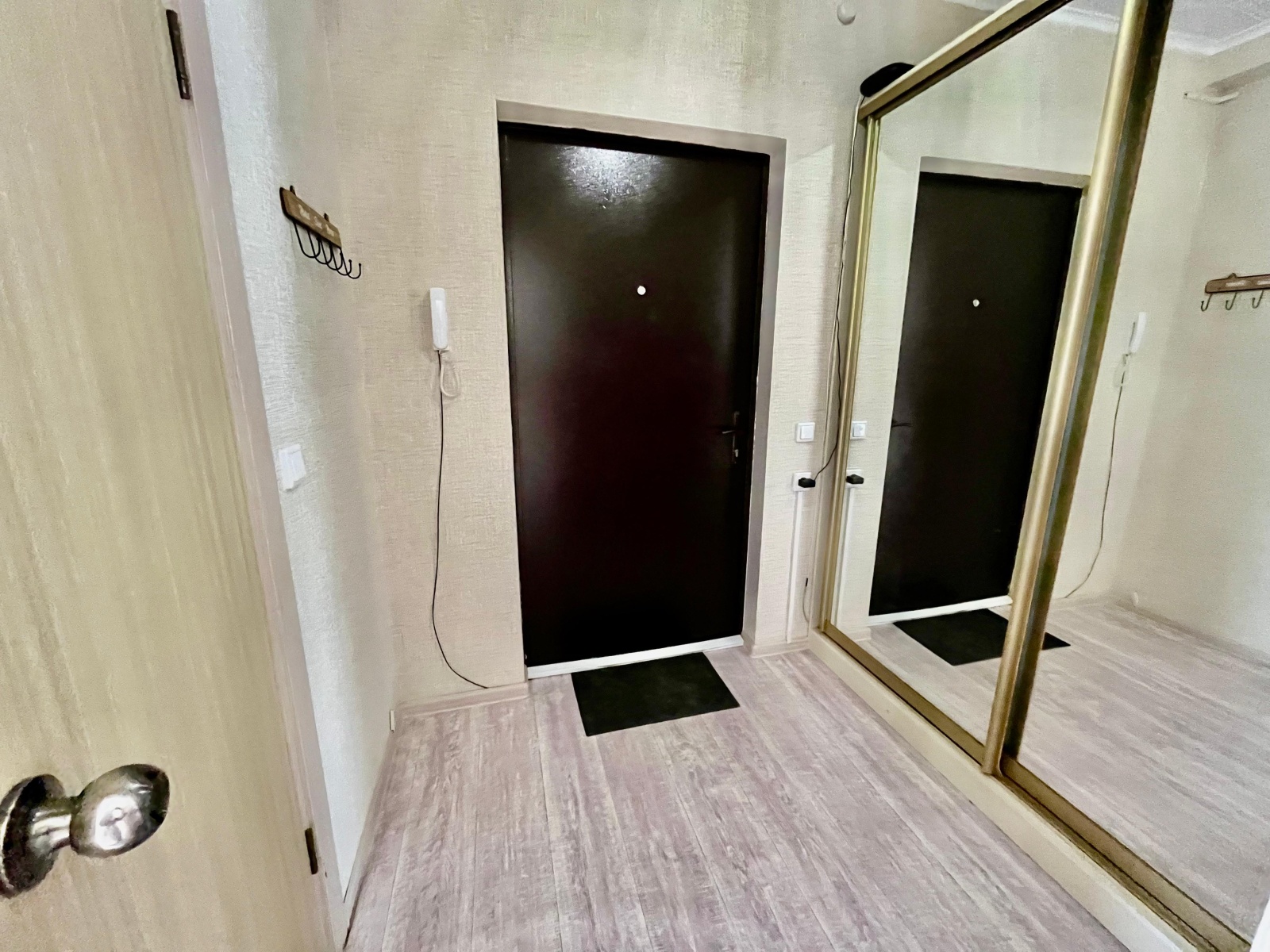 Студия с видом на море