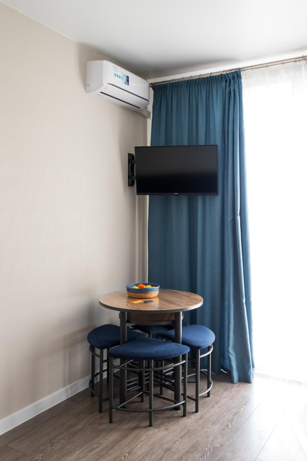 Вас ждет уютная студия рядом с Кипарисовым озером – идеальное место для релакса!