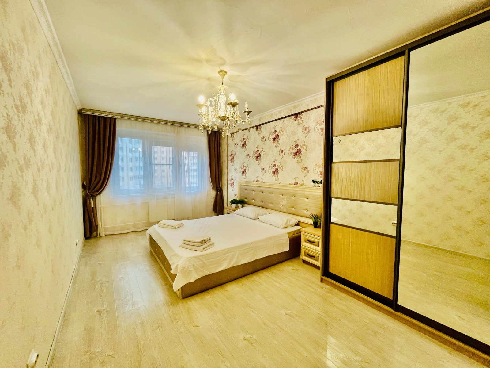 2к квартира с хорошим ремонтом, мебелью и все необходимым  в 300 метрах от моря на 6 спальных мест 