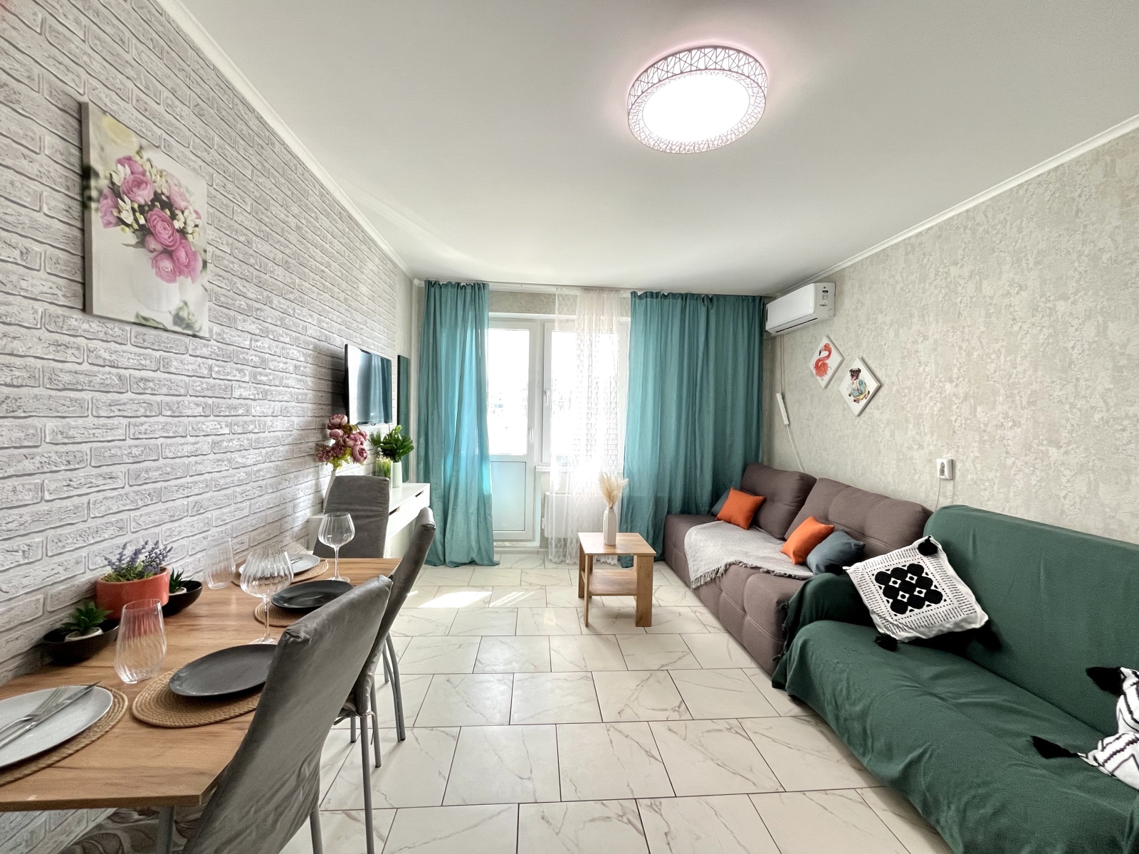 Студия на двоих