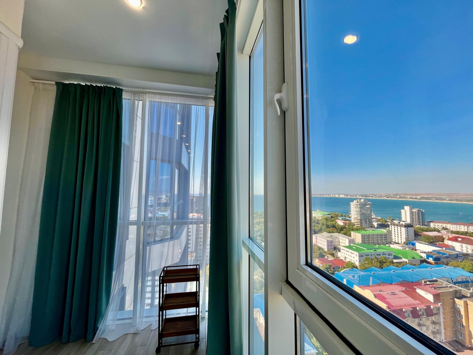 Стильная трёхкомнатная квартира