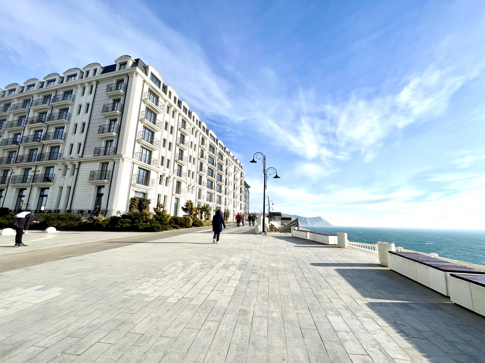 Студия на первой линии у моря, Резиденция Граф Толстой